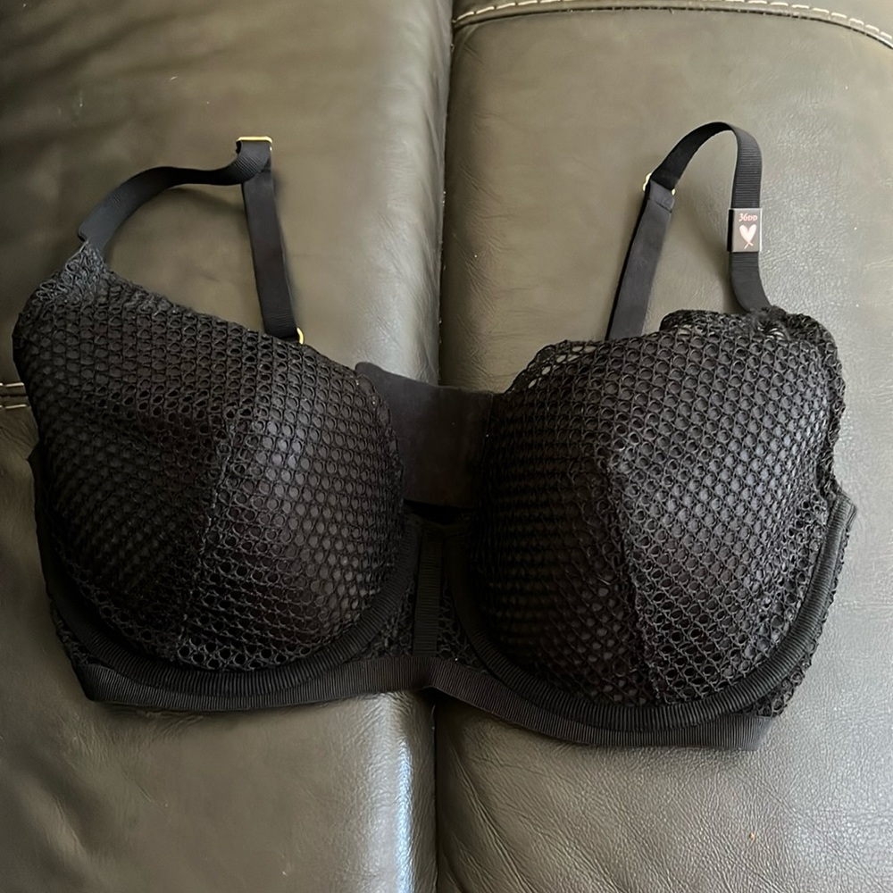 New Victoria’s Secret Black Bra 36DD